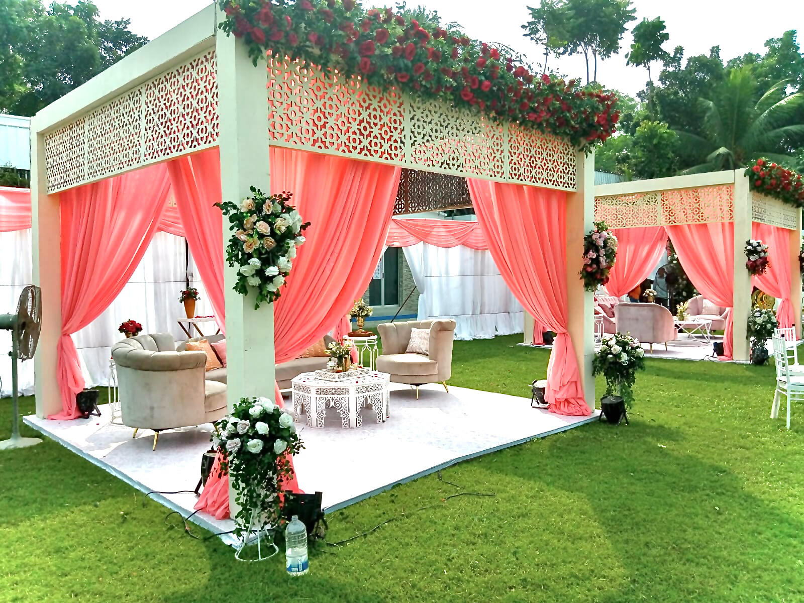 Corner Lounges